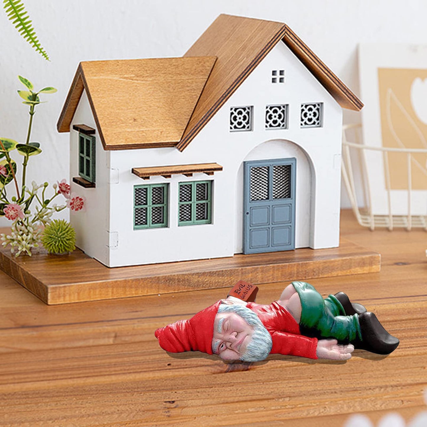 Funny Garden Gnome Statue - 5.9" Red