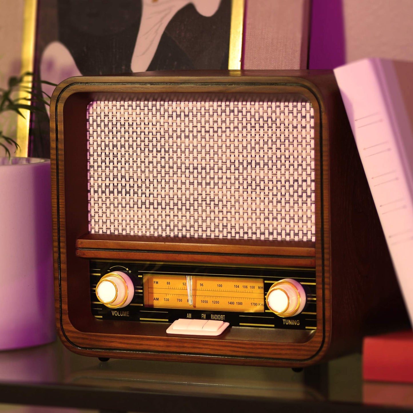 Retro Bluetooth Radio: Vintage Vibes, Modern Tunes
