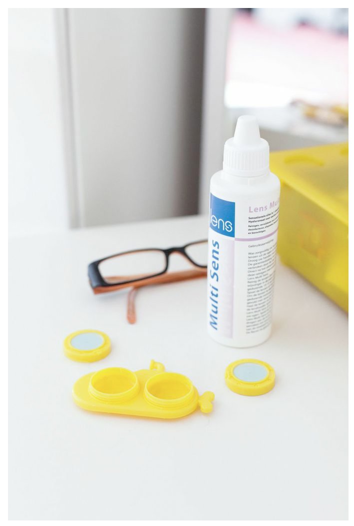 Kikkerland Contact Case, Yellow Sub