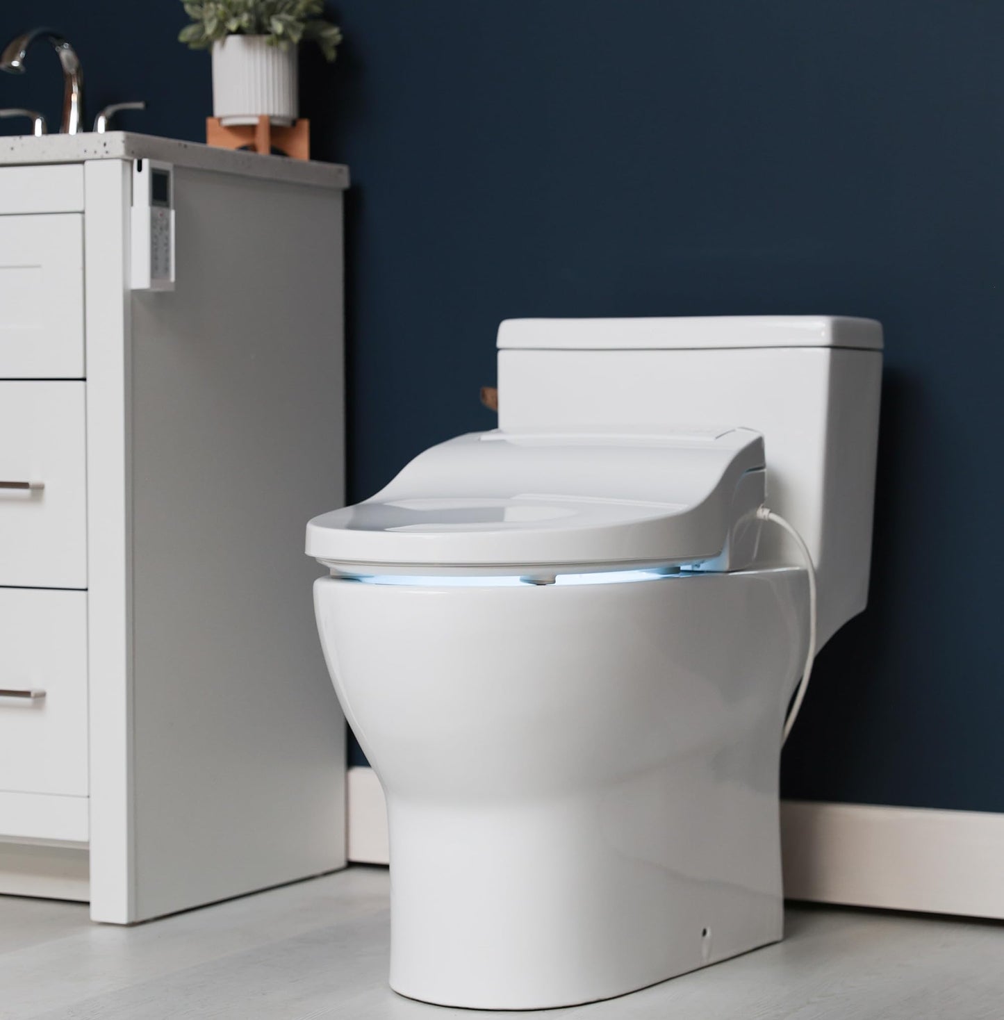 Elongated Bidet Toilet Seat with Remote