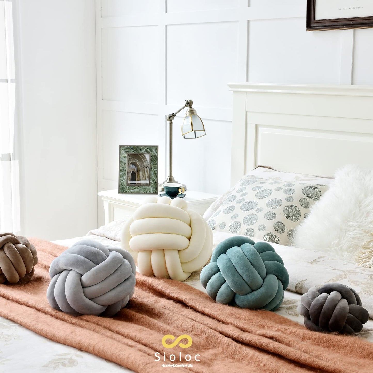 Soft Knot Ball Pillow