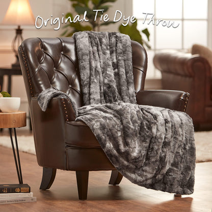 Premium Wolf Faux Fur Throw Blanket